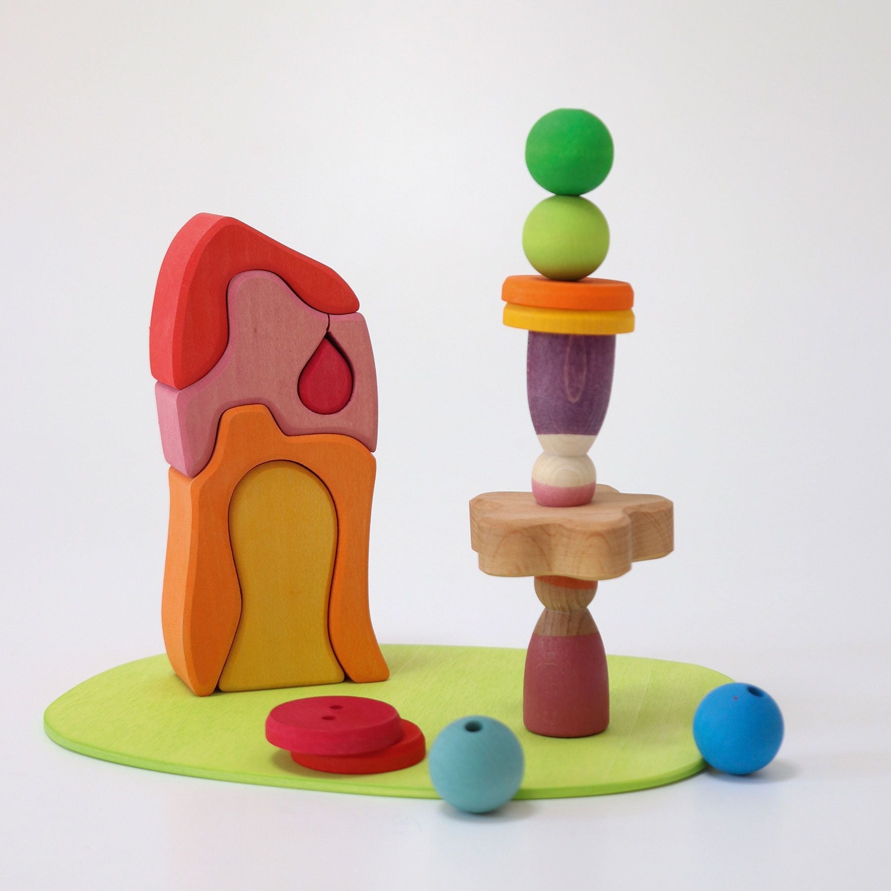 GRIMM'S Small World Play Down in the Meadows (*)