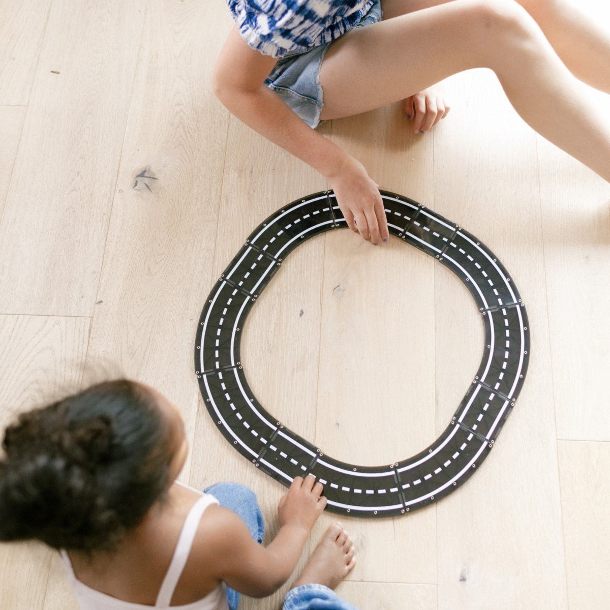 MAGNA-TILES XTRAS Roads 12-Piece Set