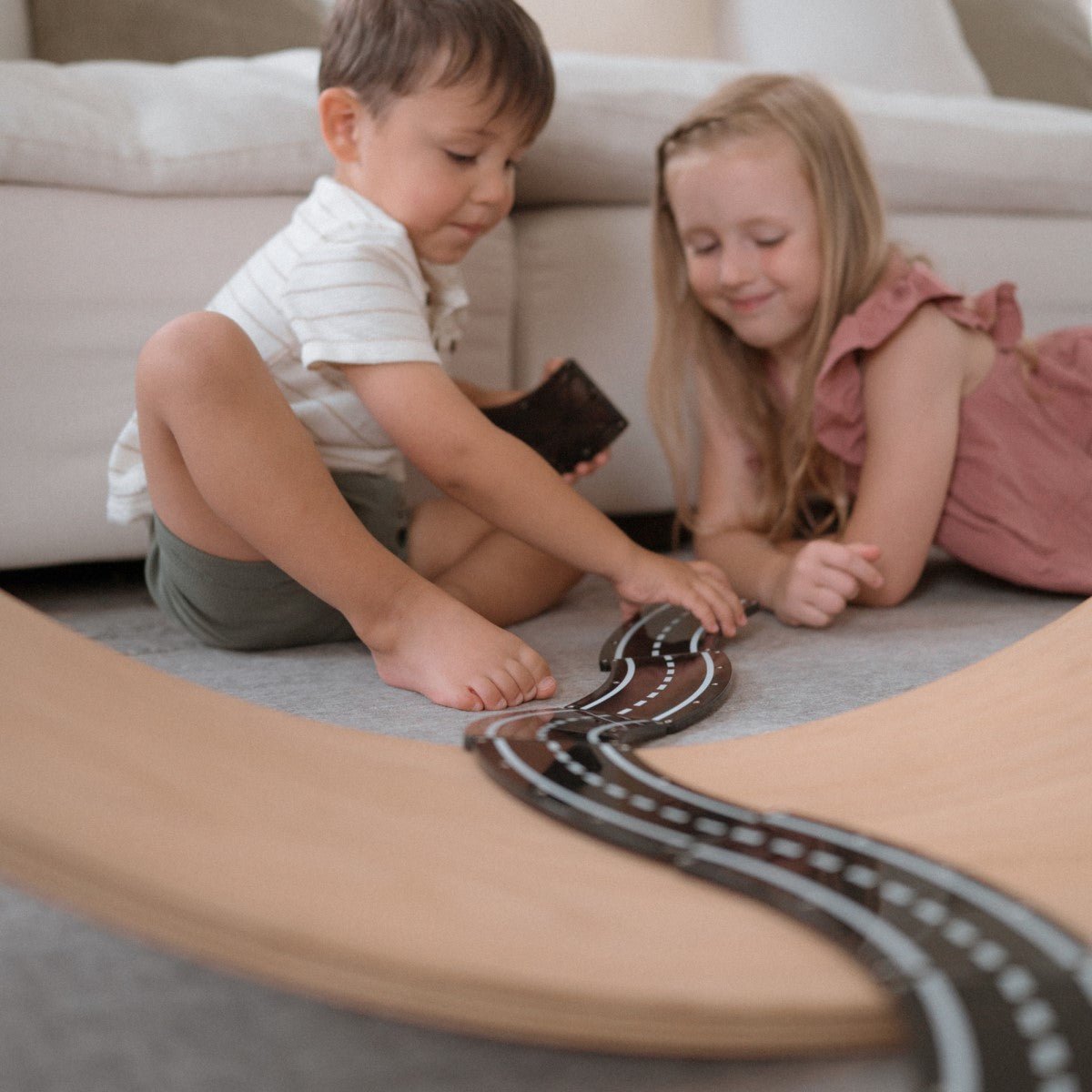 MAGNA-TILES XTRAS Roads 12-Piece Set