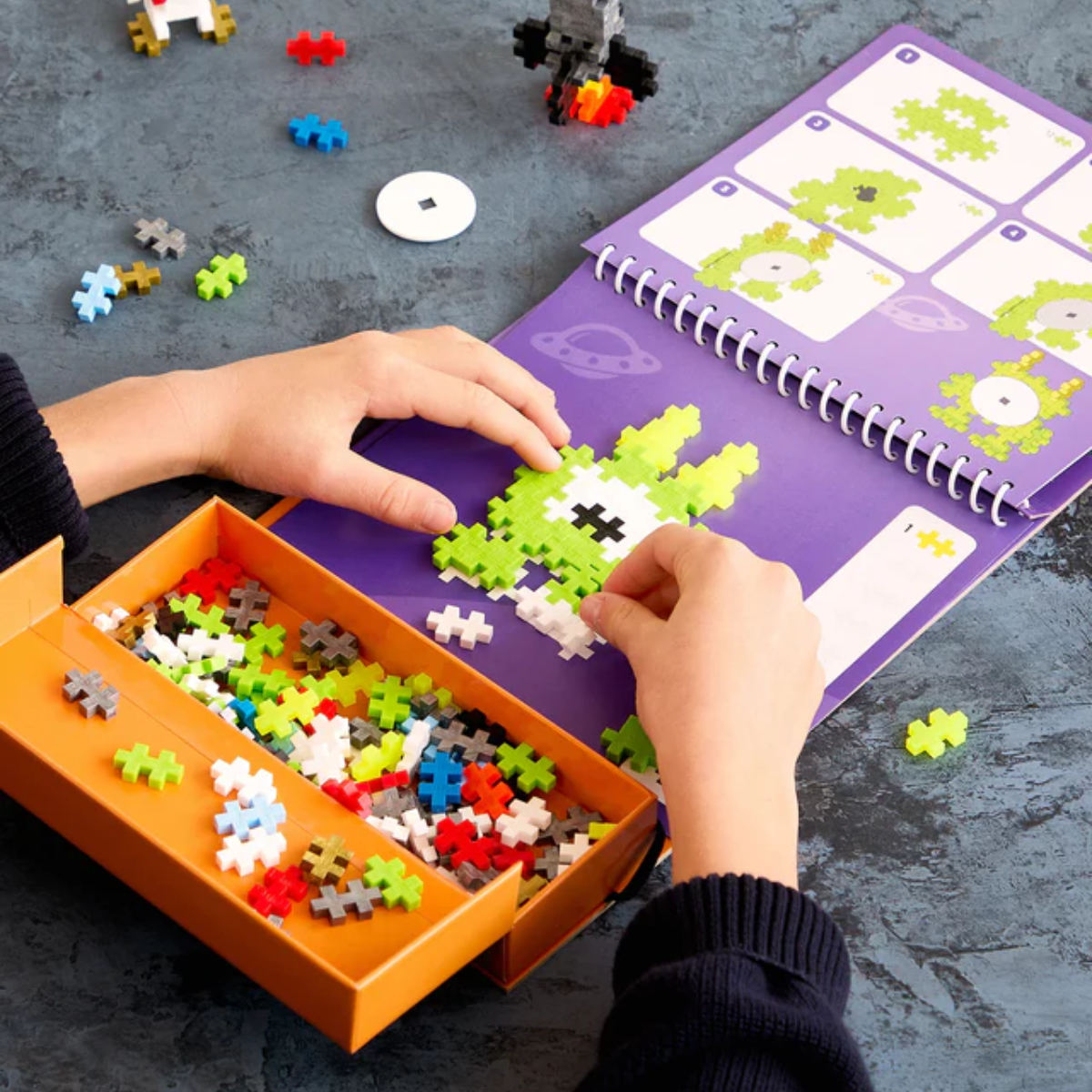 PLUS-PLUS Activity Pad – Space