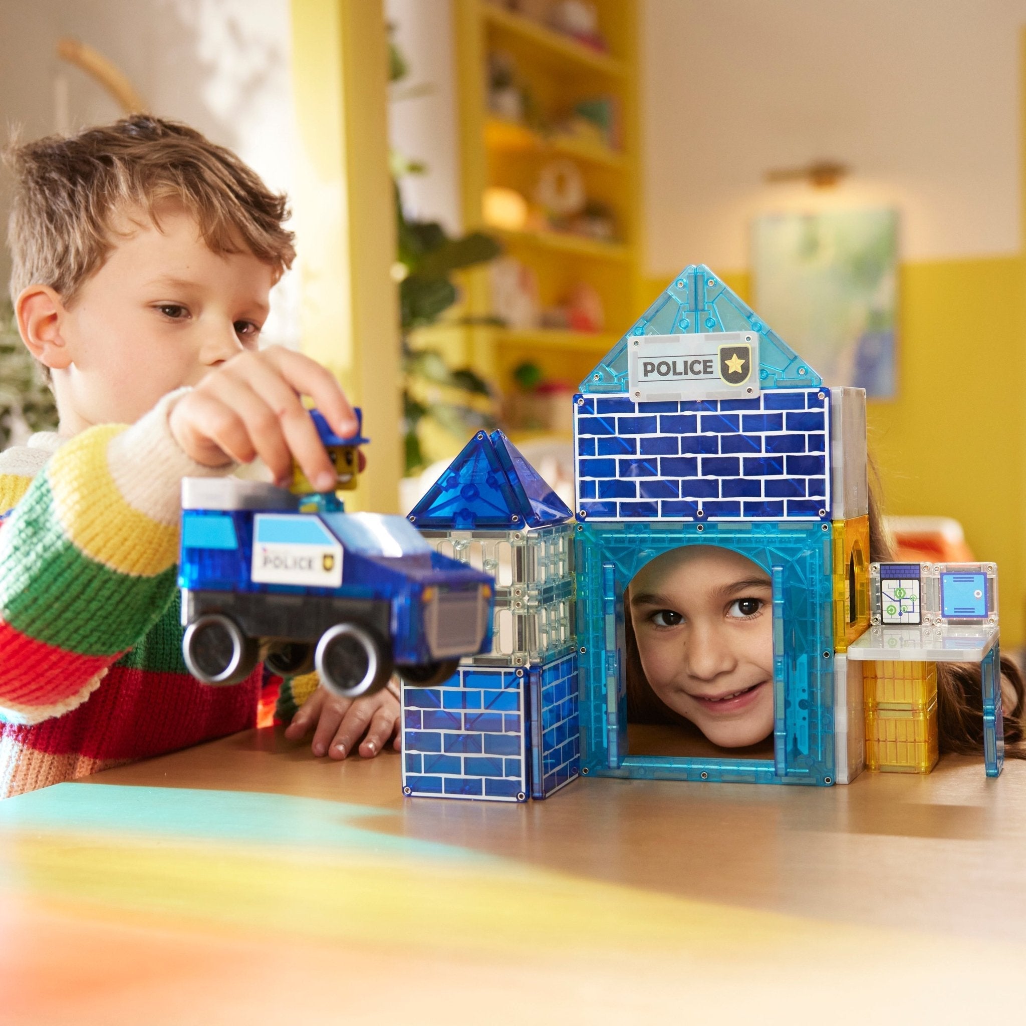 MAGNA-TILES Police Station